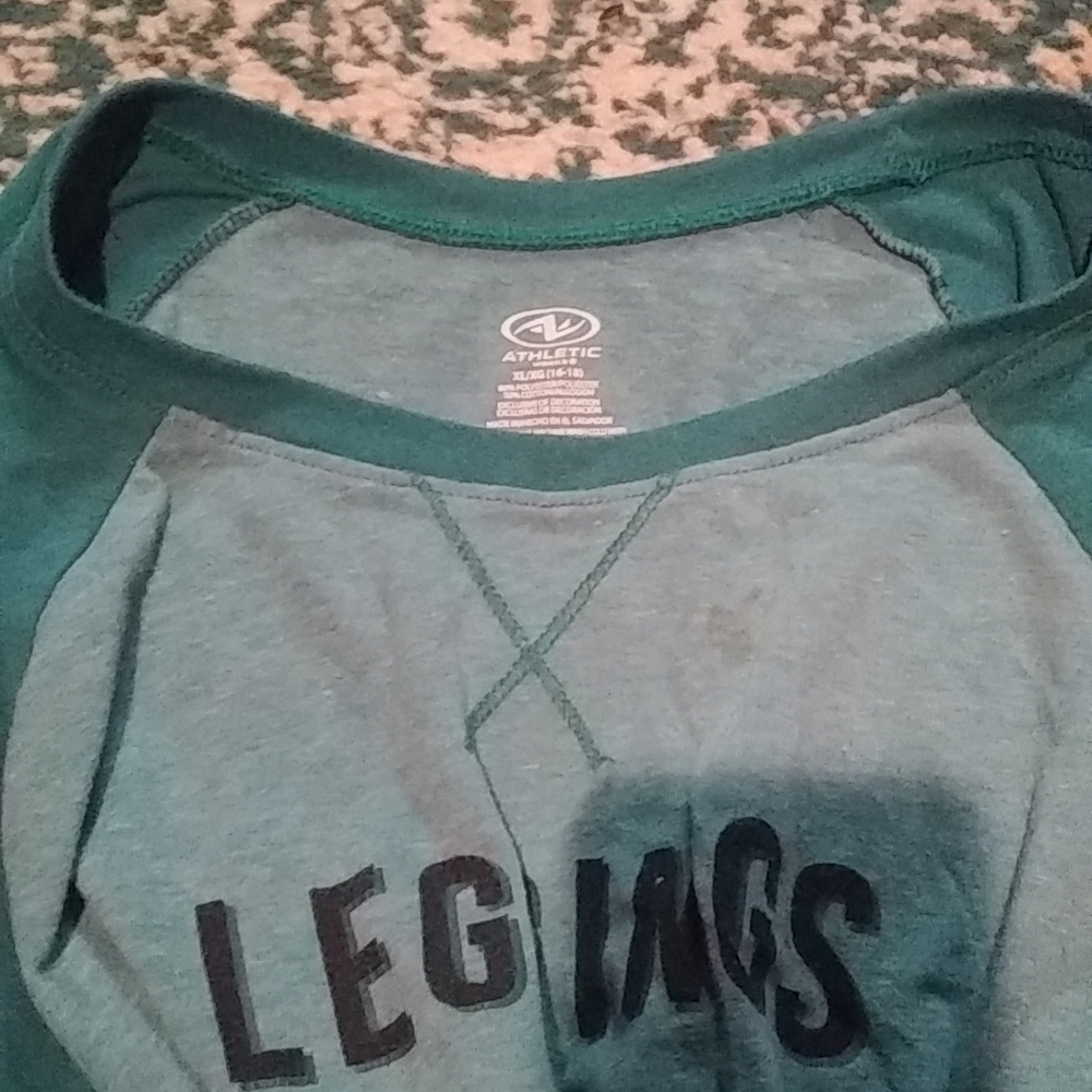 Tshirt - Picture 2 of 3